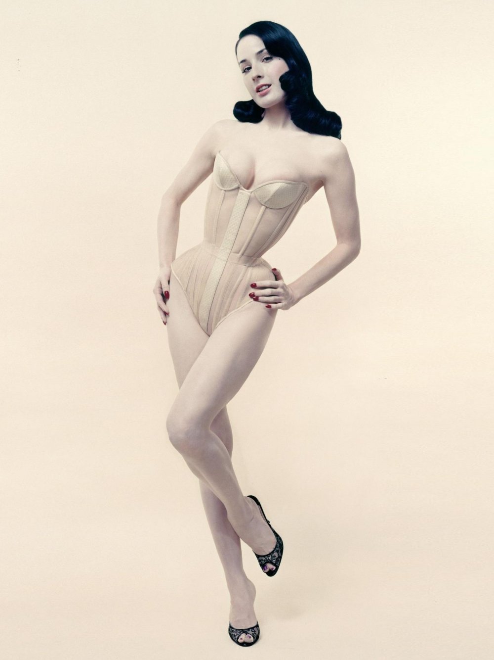 Dita Vetone Couch