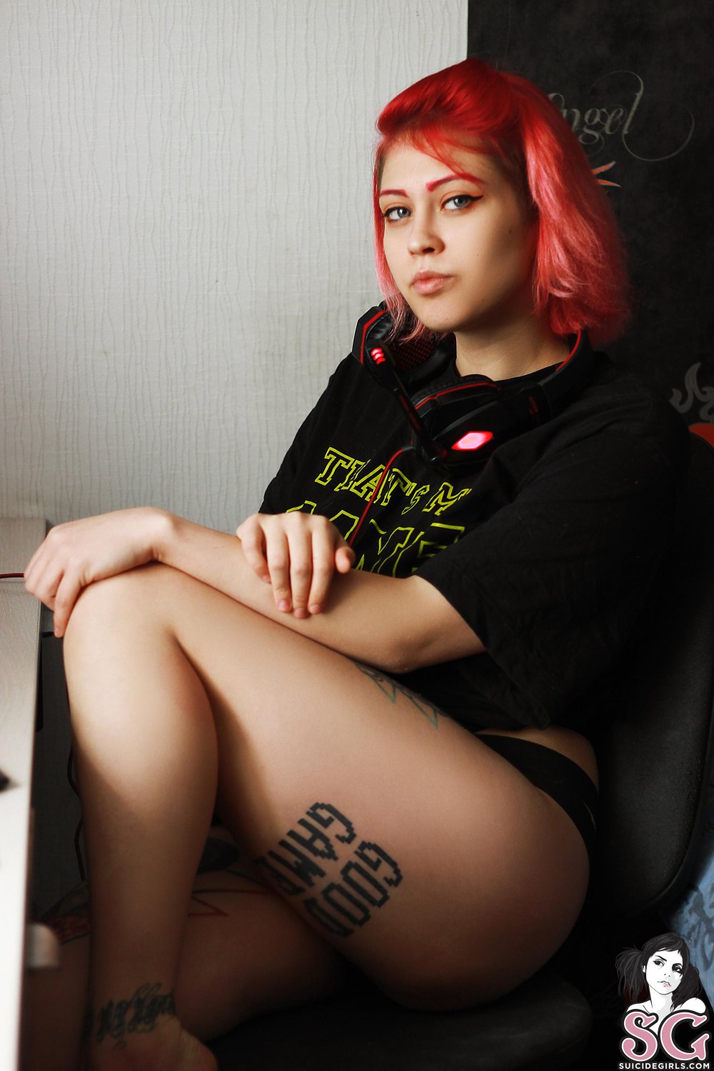 Suicidegirls naked pink hair