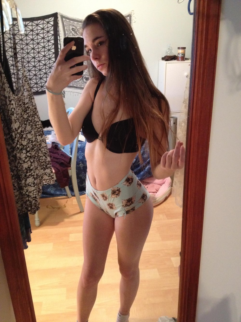 Danielleksharp Selfie linen