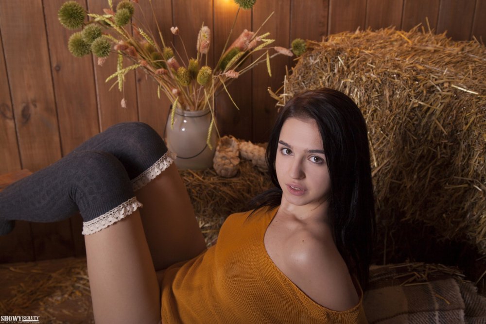 Porn actress Susie is mature