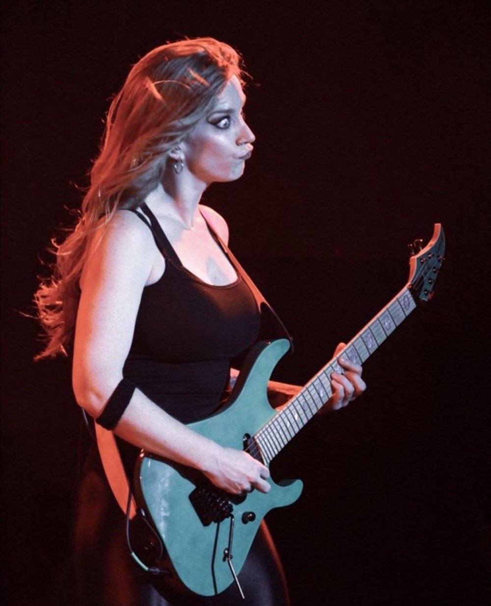 Courteney COX guitarist