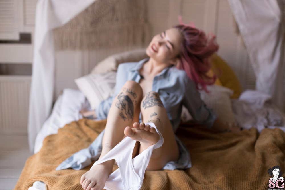 Maud Suicide Girls