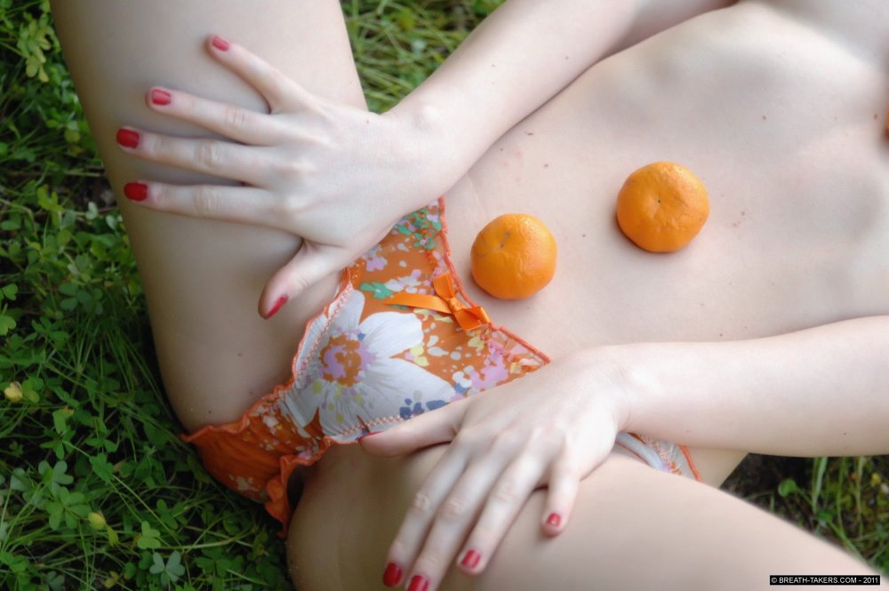 Erotic tangerines
