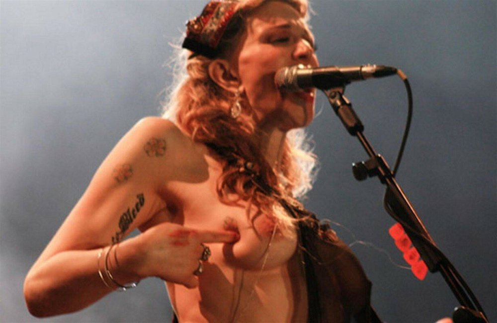 Courtney Love Naked at a concert