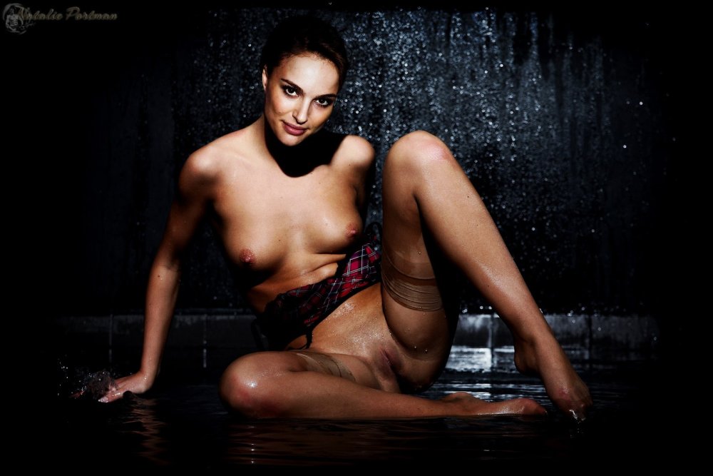 Naked Portman in the magazine