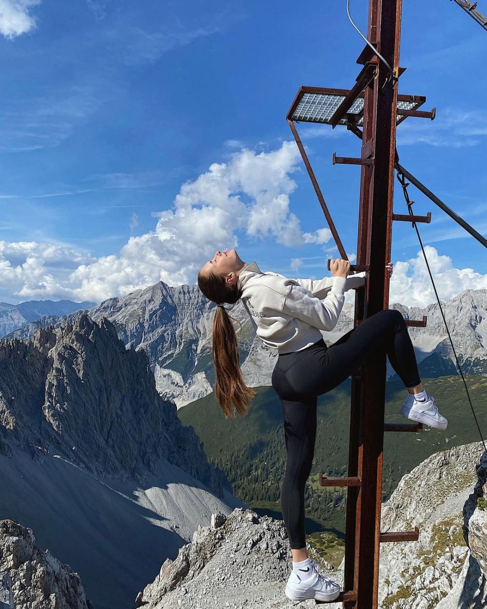 Polina Knoroz Light athletics