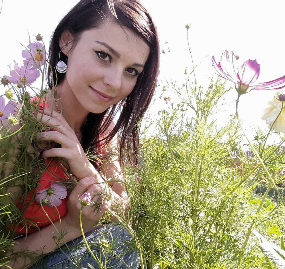 Alena Tsikhalikov is hot