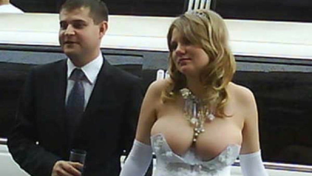 The bride of the neckline is private