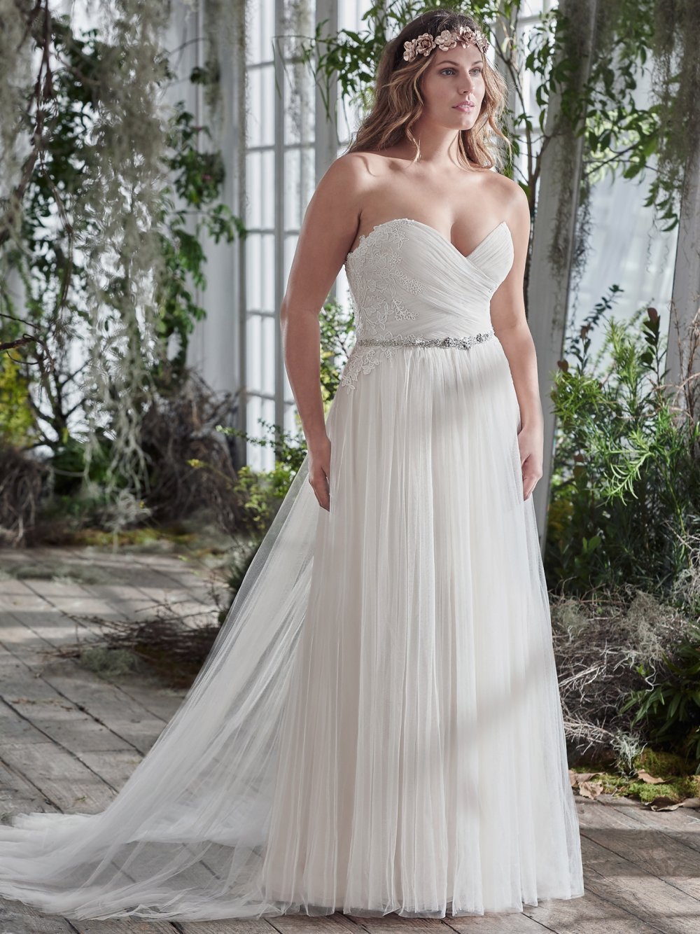 Wedding linen for the bride