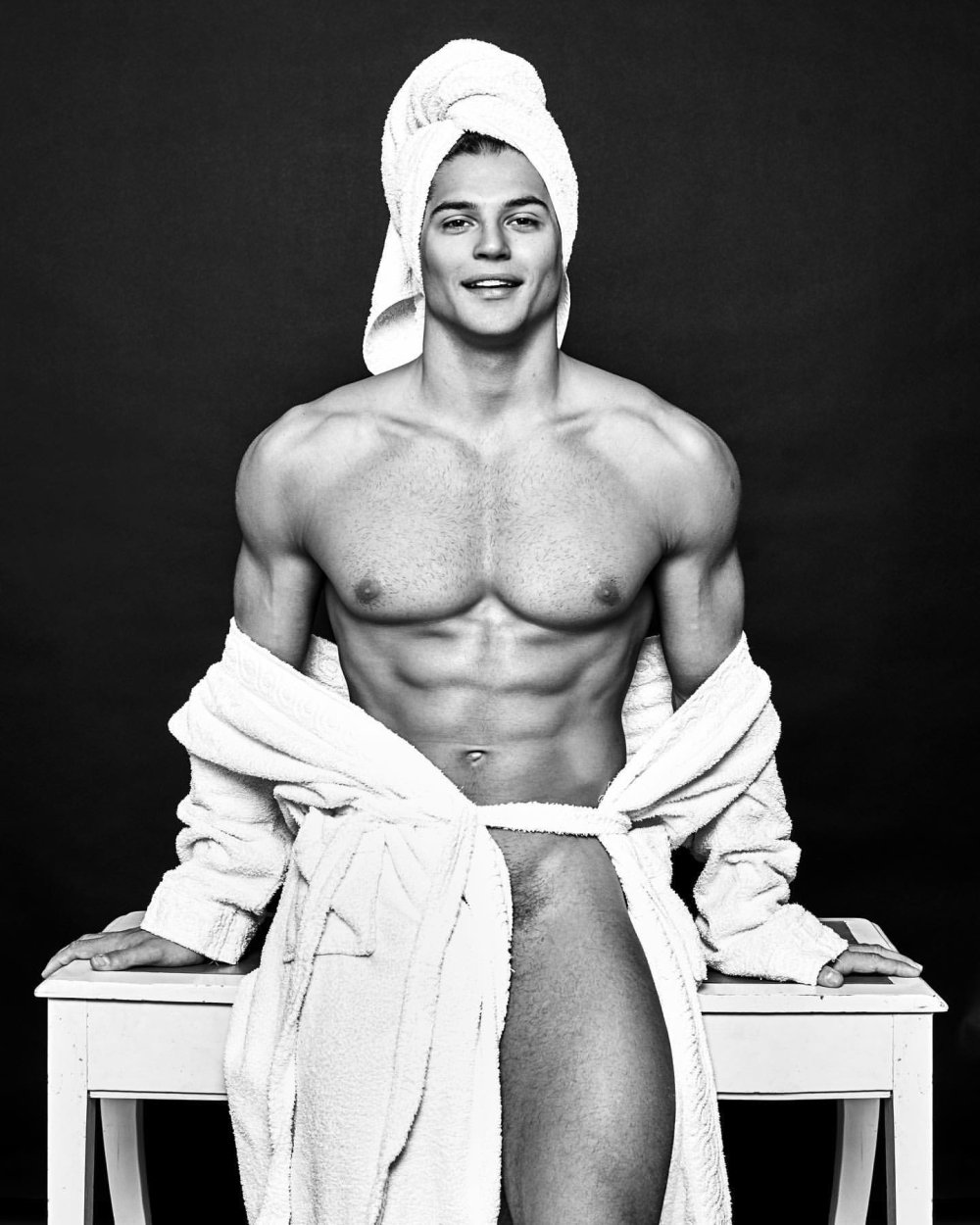 Actor Mironov is naked