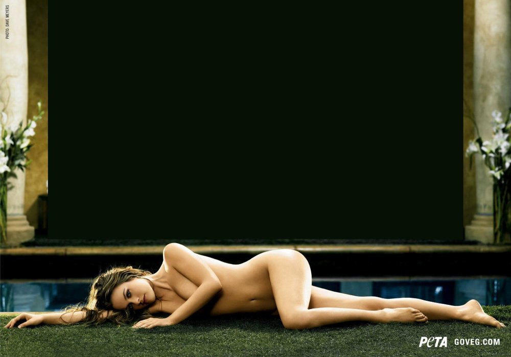 Aliasia Silverstone is naked