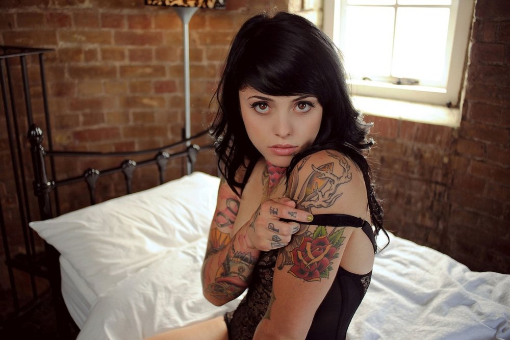 Naked tattooed beauties