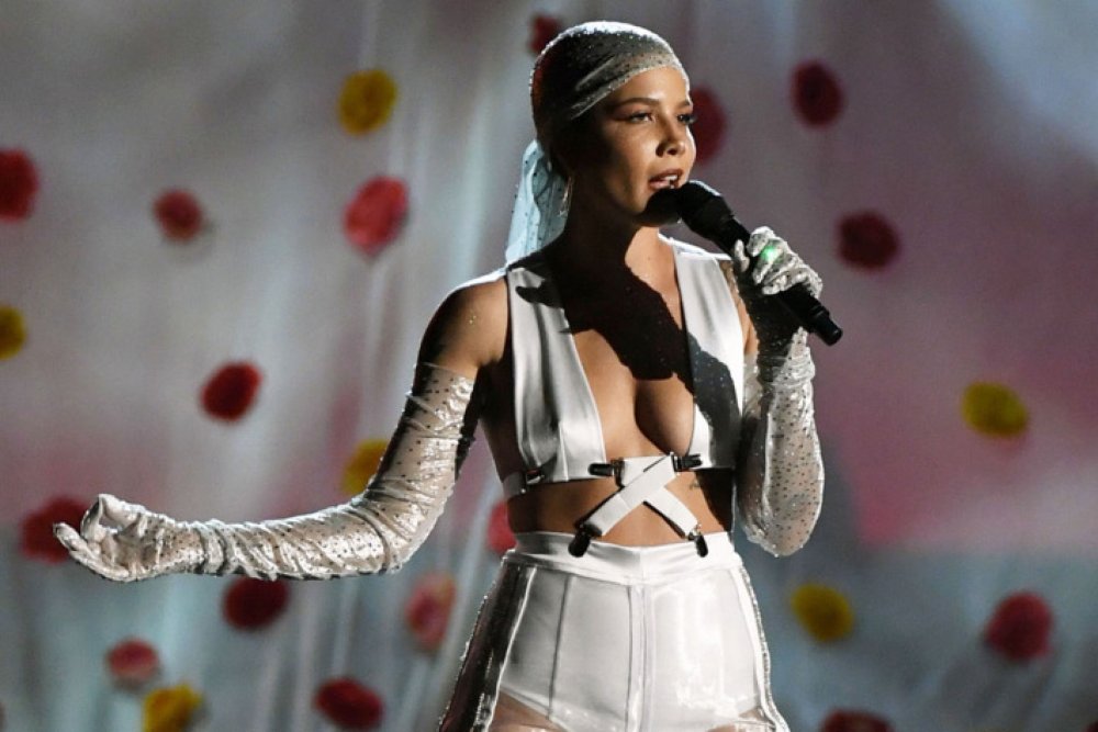 Miley Cyrus VMA 2015