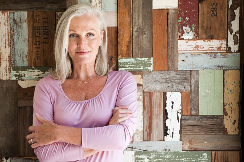 Grandma Blonde in a big house