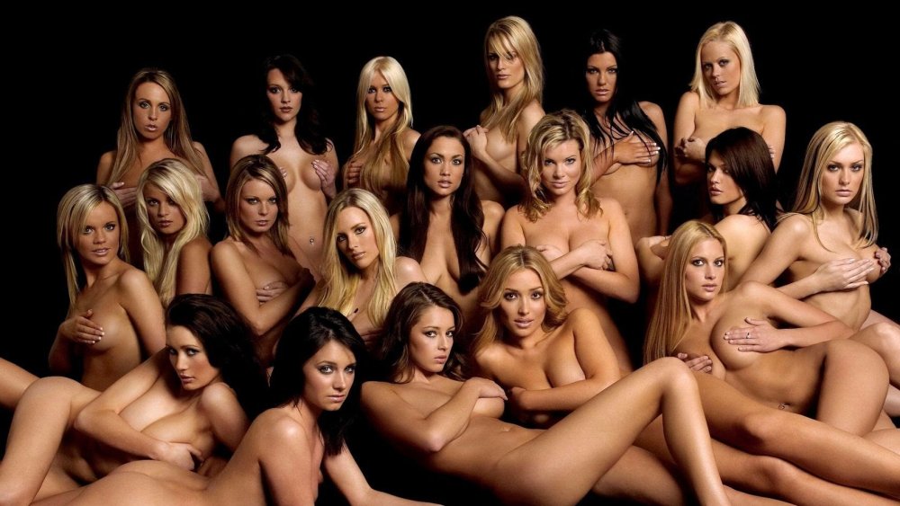 Many beautiful girls nude