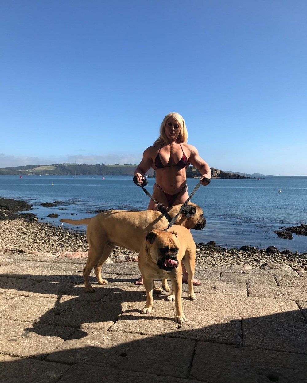 Lisa Cross dominant