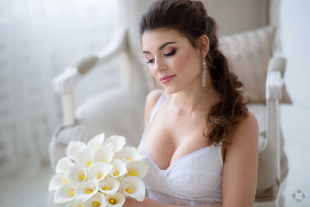 Bride bust