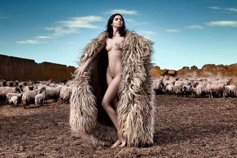 Naked girls in a corn field