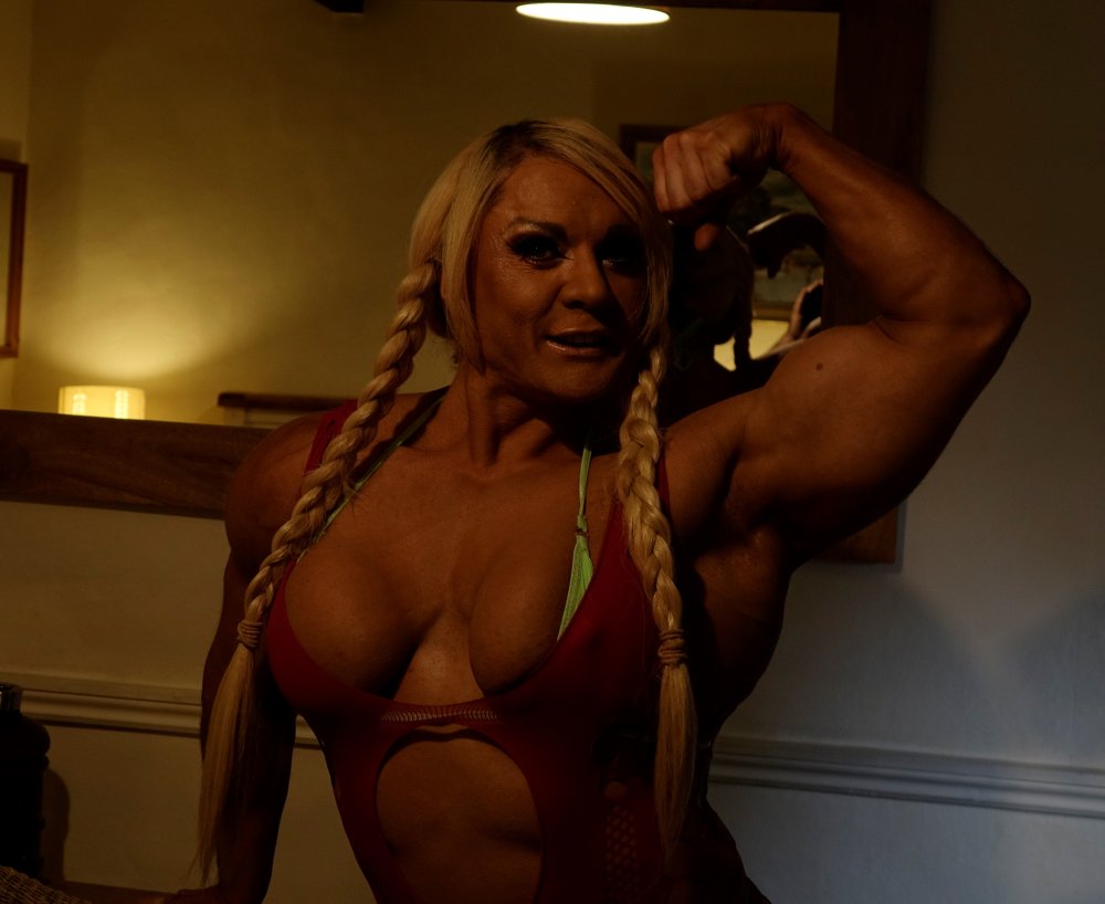 LISA CROSS Wrestling