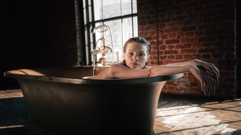 Milana Pavlenko Bathtub