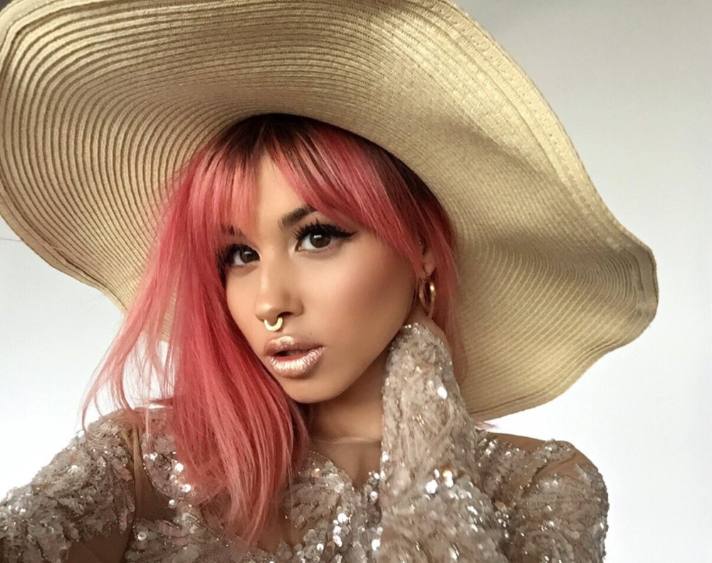 Alina Lando Model