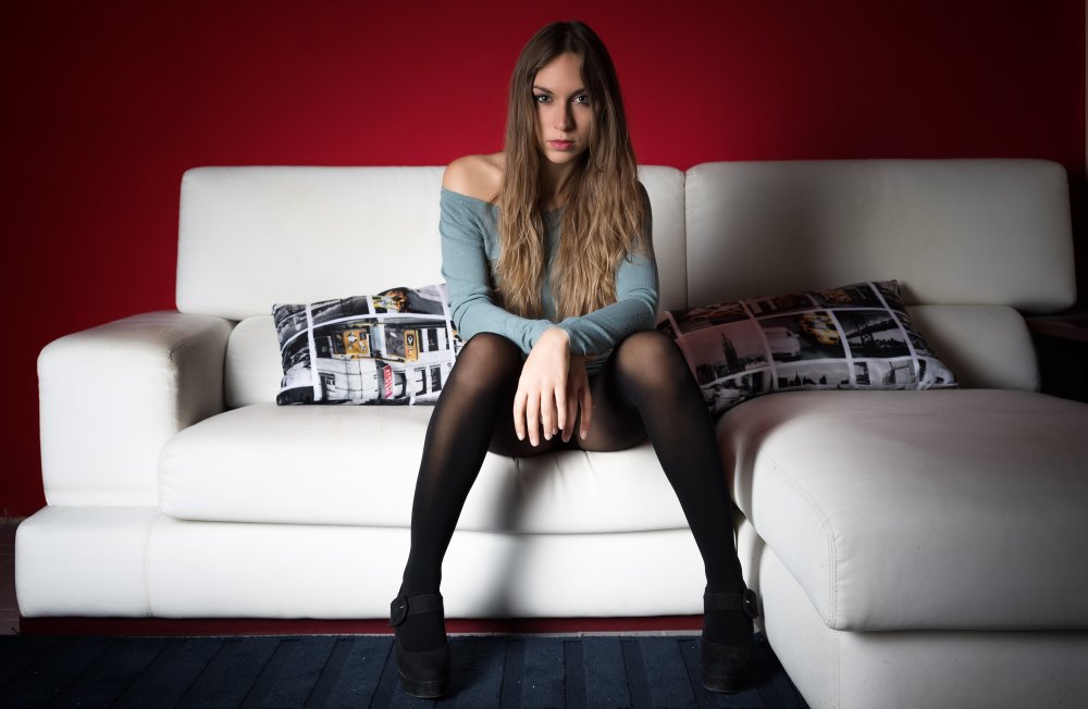 Miss Anna Leggy