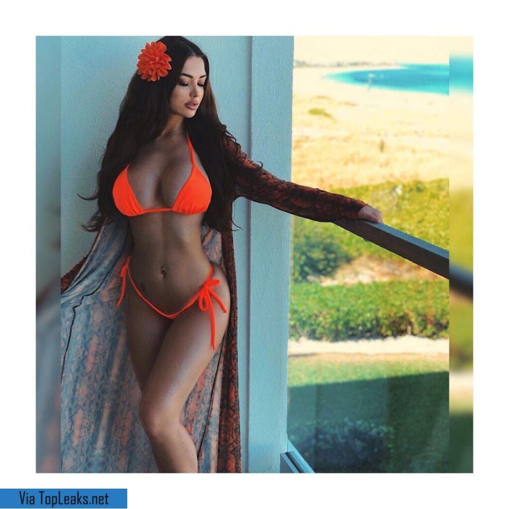 Delia Rose Insta