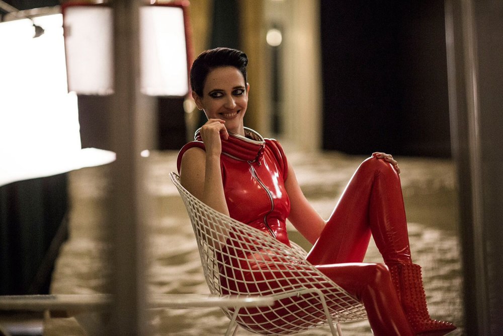 Eva Padlok without a bra
