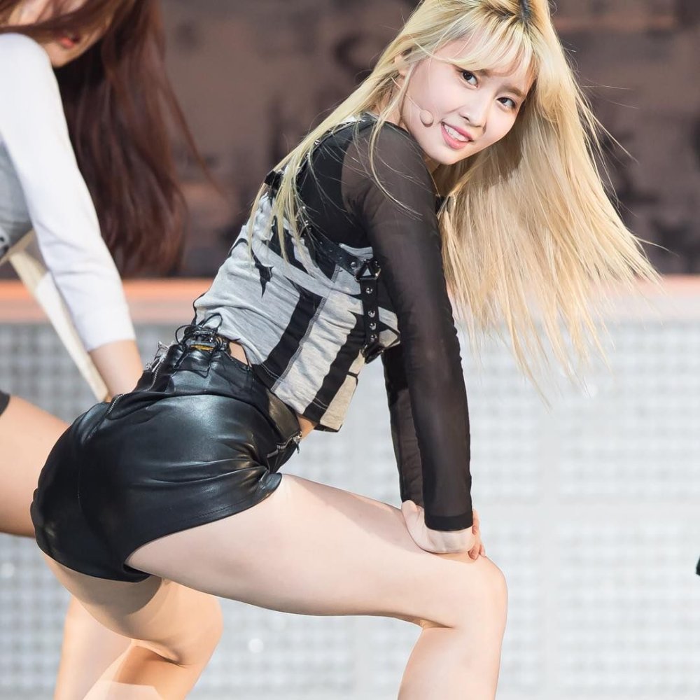 Twisa Hirai Momo Pla