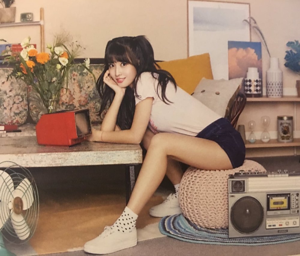 Momo Twice Dance the Night