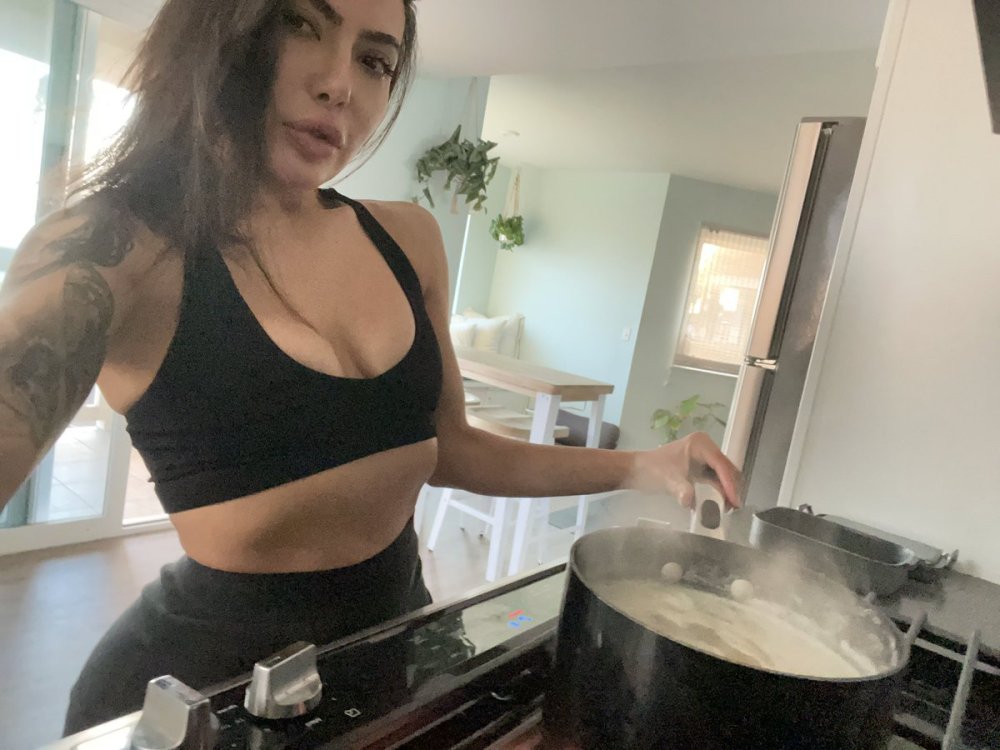 Naked ass Lela Star