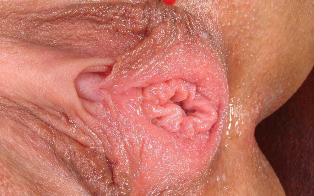 Women with Bolshoi Vulva