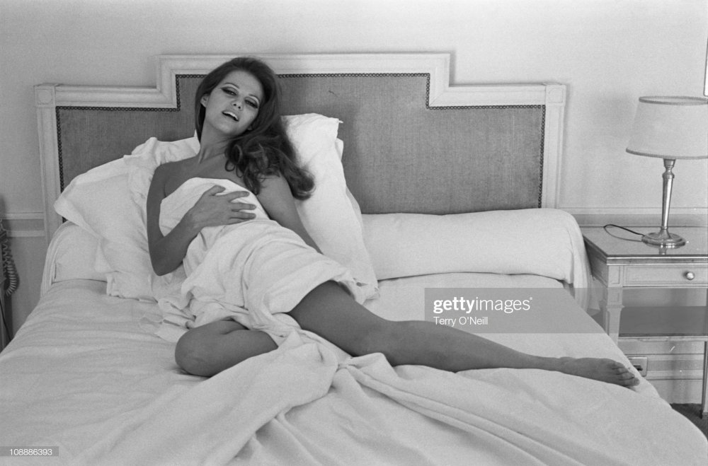 Claudia Cardinal Leg