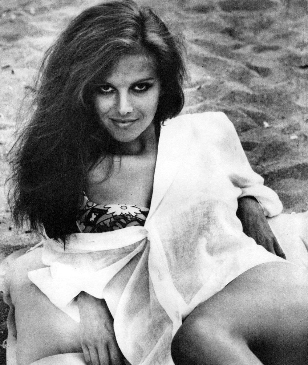 Naked Cardinale