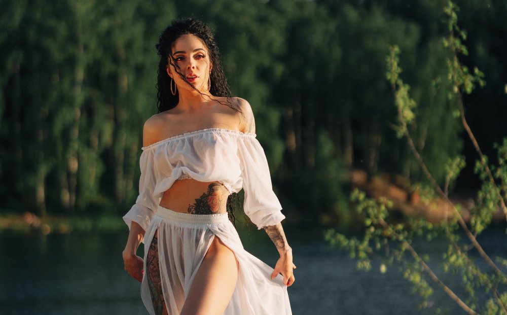 Milena D on the beach
