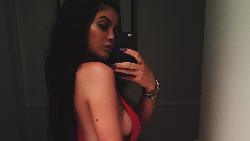 Kylie Jenner hot