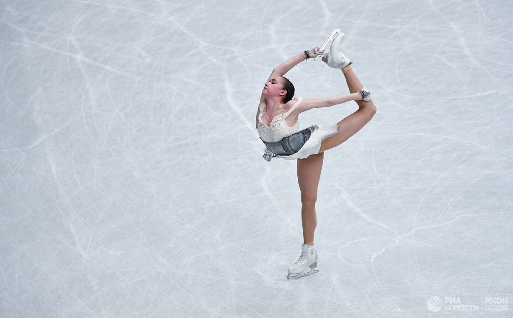 Alina Zagitova 2020 outside the ice