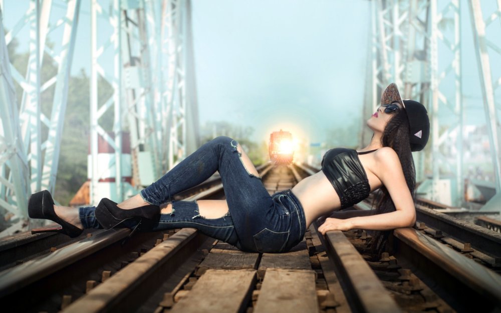 Naked girls on the railway