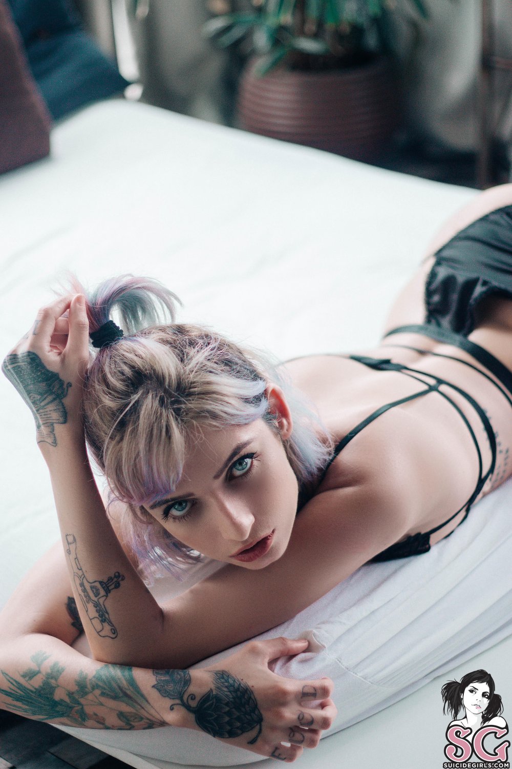 Suicidegirls aiza