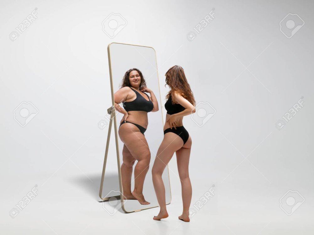 Lilli Luxe Plus-Size model