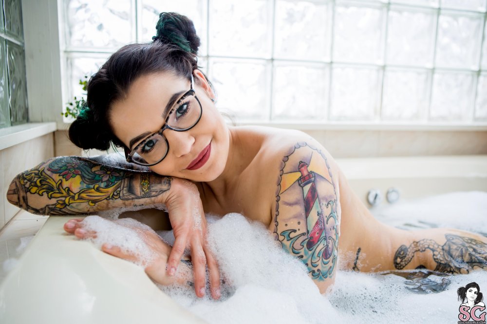 Lovesick Suicide Girls