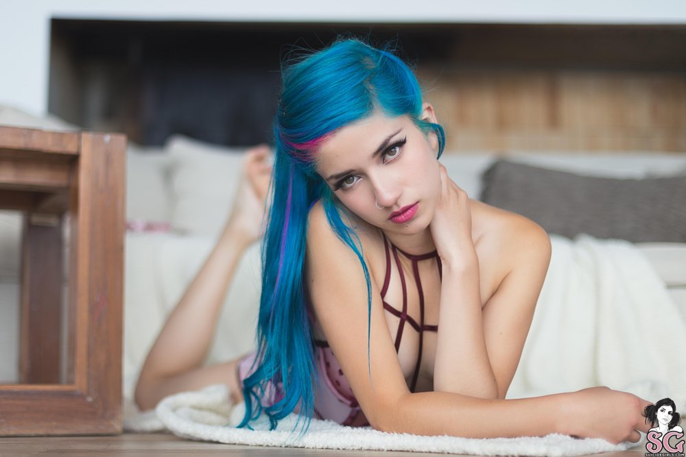 Suicidegirls Dicentrasix-Rain Day Surprise (26-08-2020)