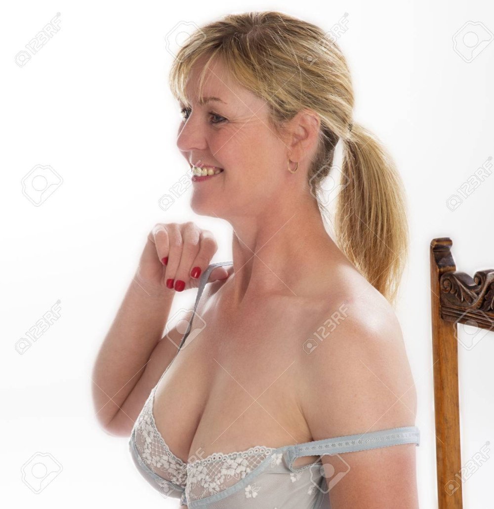 Naked housewives 30 years old
