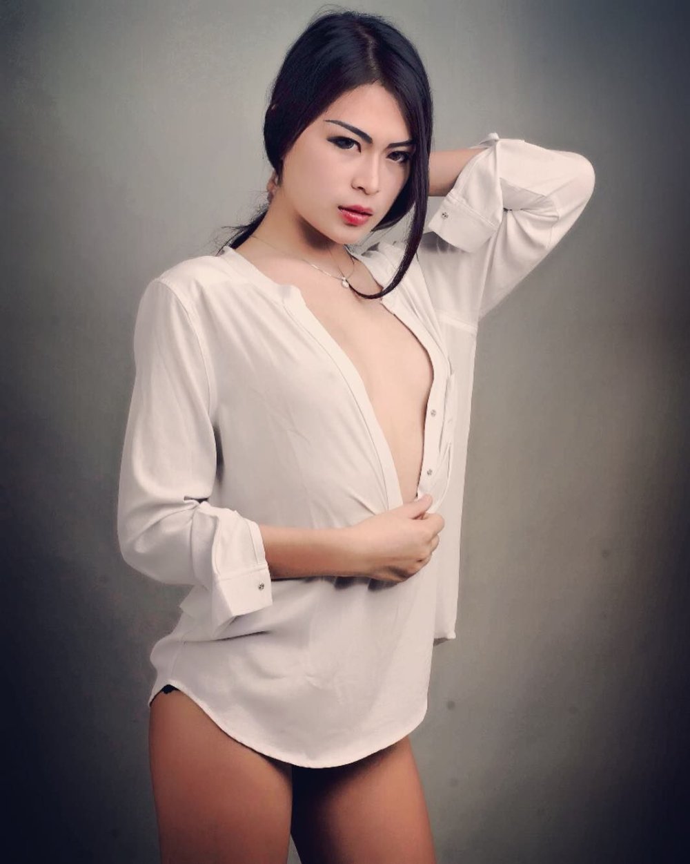 Indonesia Girls breasts