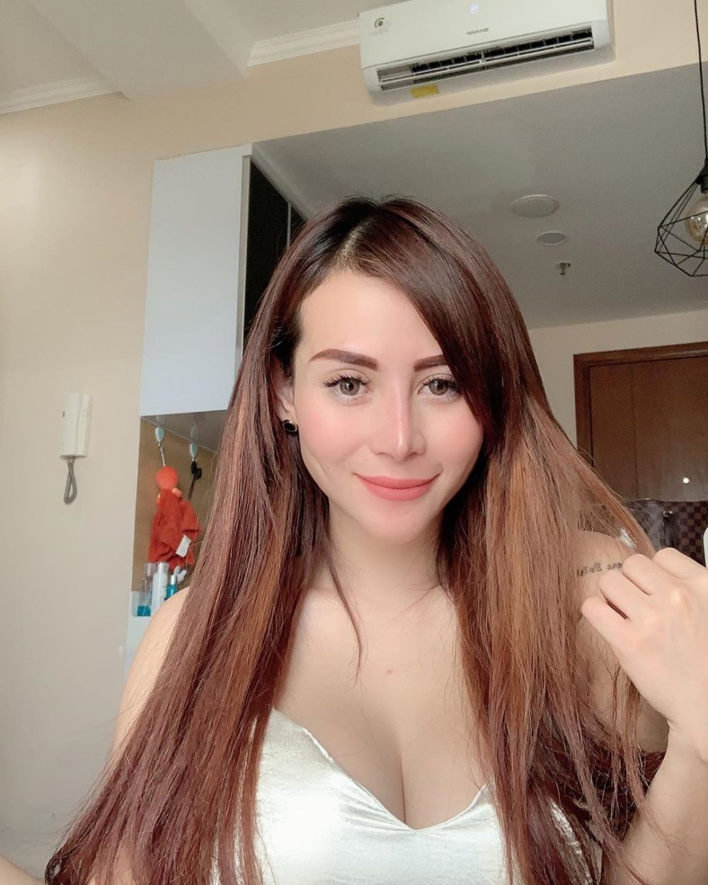 Model Bugil Tika Kaunang
