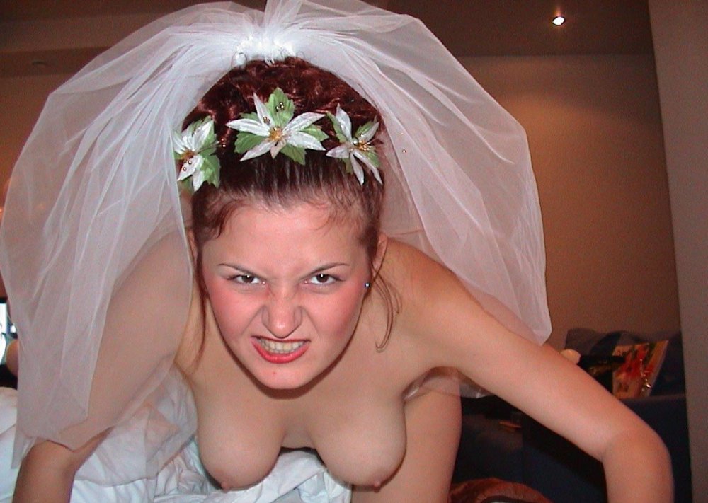 Wedding outfits in the style of nude