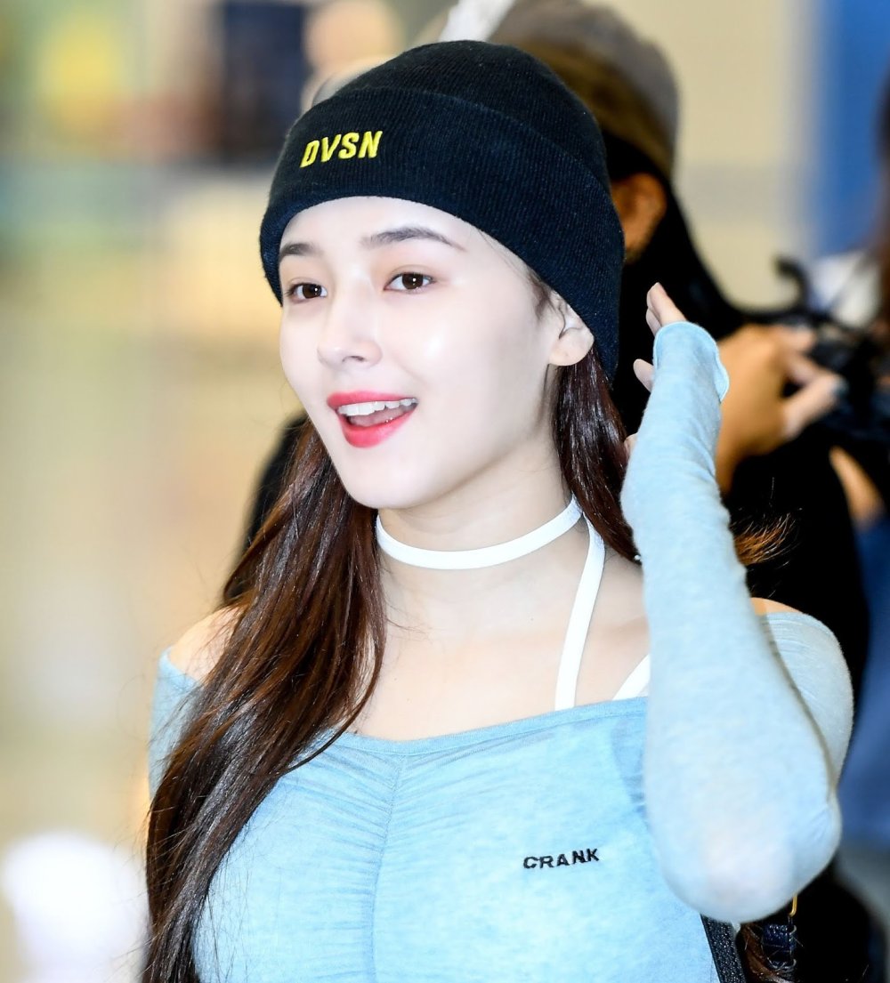 Nancy Momoland photo shoot