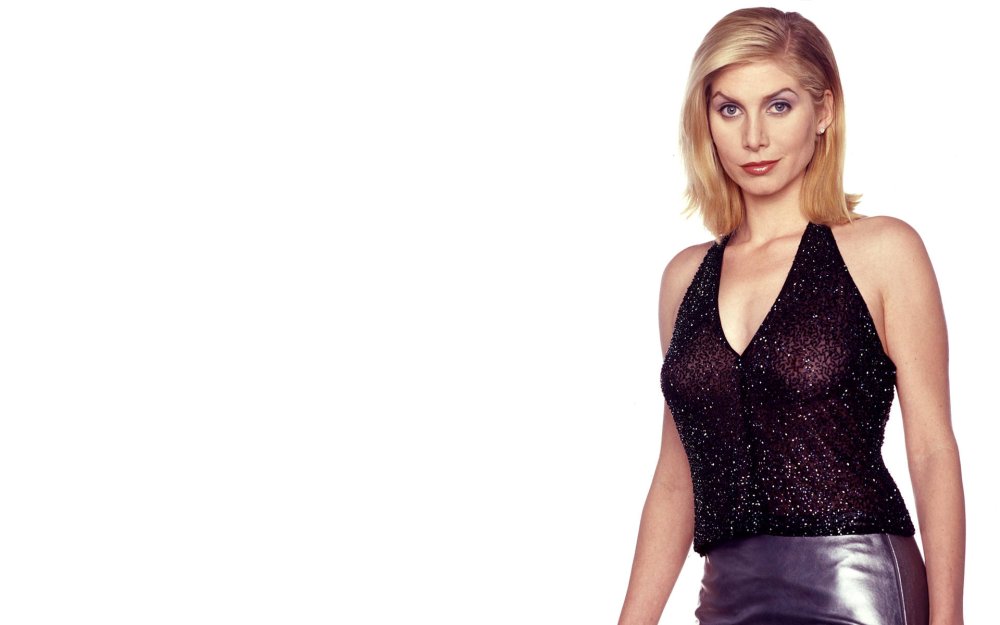 Elizabeth Mitchell 2021