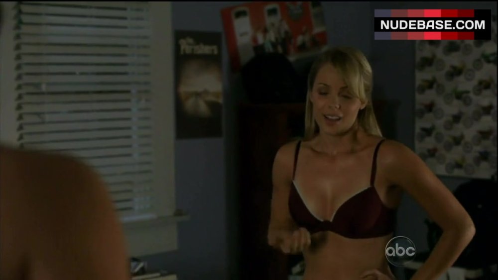 Elizabeth Mitchell is hot