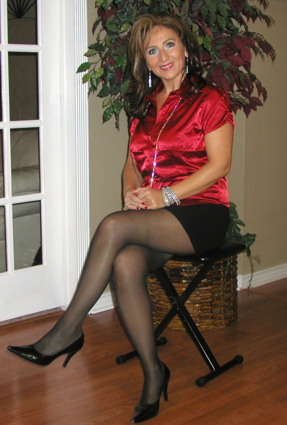 Adult women in column